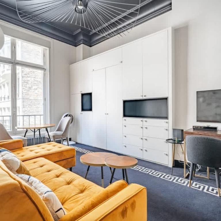 Duplex haussmannien - Parc Monceau 75008 - 4P - Appartement - 4