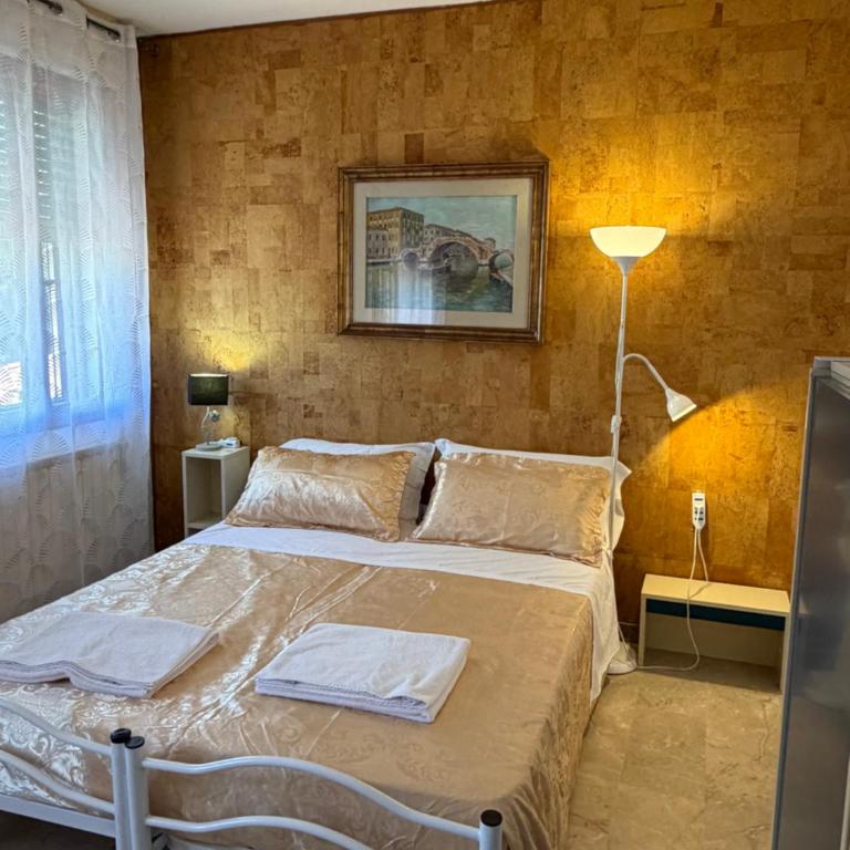 Royal Guest House Venice - Triple Room with City View - 2