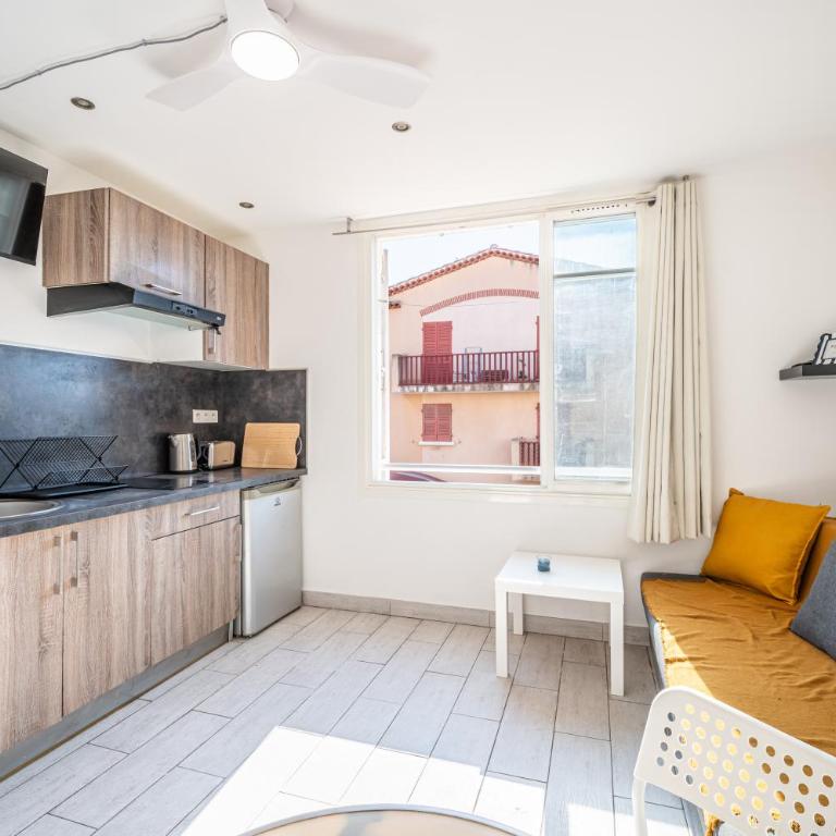 Petit Manet - Wifi - Les pieds dans l eau - Plage - Appartement 1 Chambre - 5