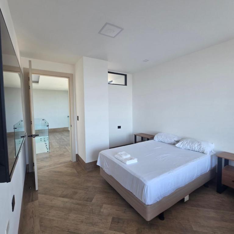 Greenport Plaza De lujo, tipo loft, 4 camas, piscina, jacuzzi, crucitas mejor sector, cerca de todo - Apartamento Loft de 3 dormitorios - 51