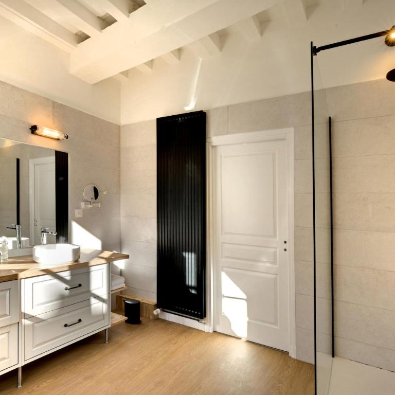 Maison 1642 - Chambre Double Supérieure - 2