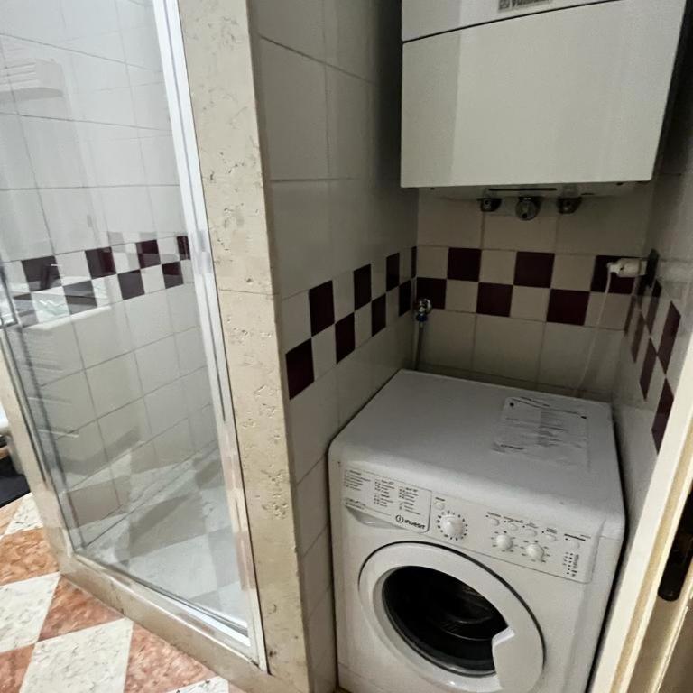 Palestrina 56 Modena - Appartamento con 2 Camere da Letto - 8