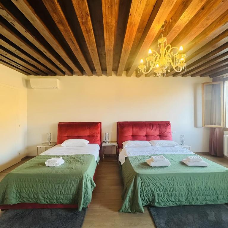 Ca Pisani Canal View - Quadruple Room with Shower - 7