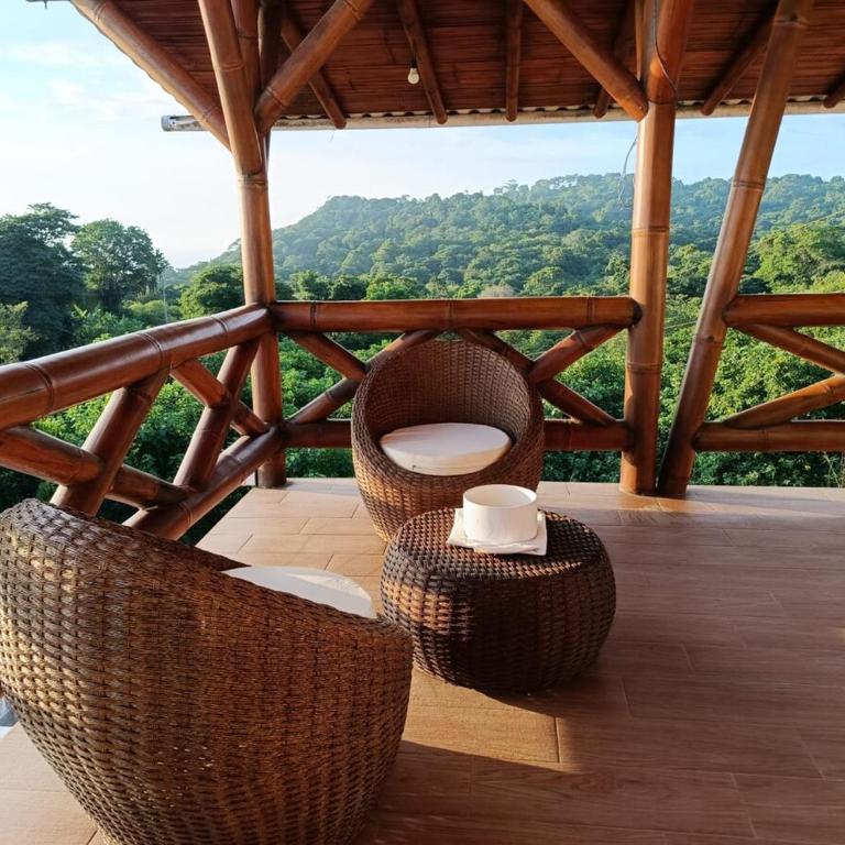 Beach house on a coastal cliff in Canoa-Manabí - Casa de 3 dormitorios - 26