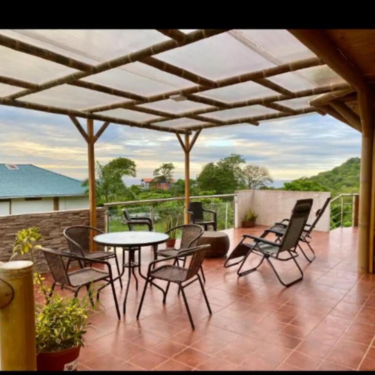 Beach house on a coastal cliff in Canoa-Manabí - Casa de 3 dormitorios - 29