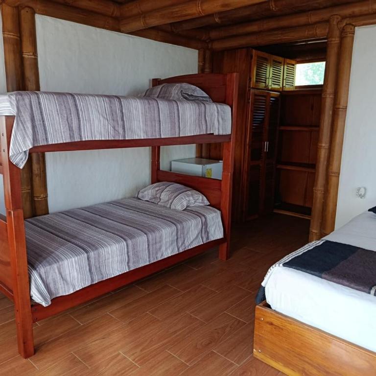 Beach house on a coastal cliff in Canoa-Manabí - Casa de 3 dormitorios - 31