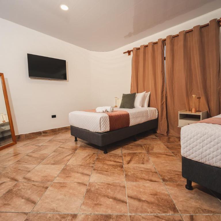 Hotel Crossman - Triple Room - 3