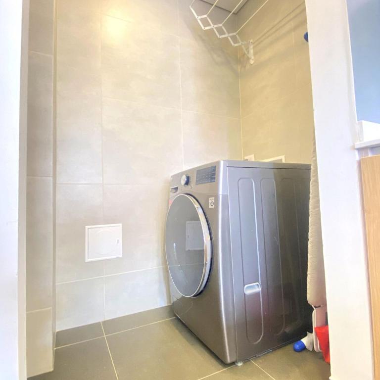 Edificio Benyalt - Family Two-Bedroom Apartment with View - 7