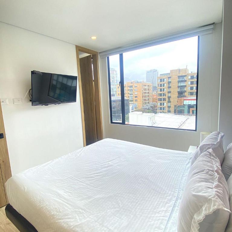 Edificio Benyalt - Family Two-Bedroom Apartment with View - 11