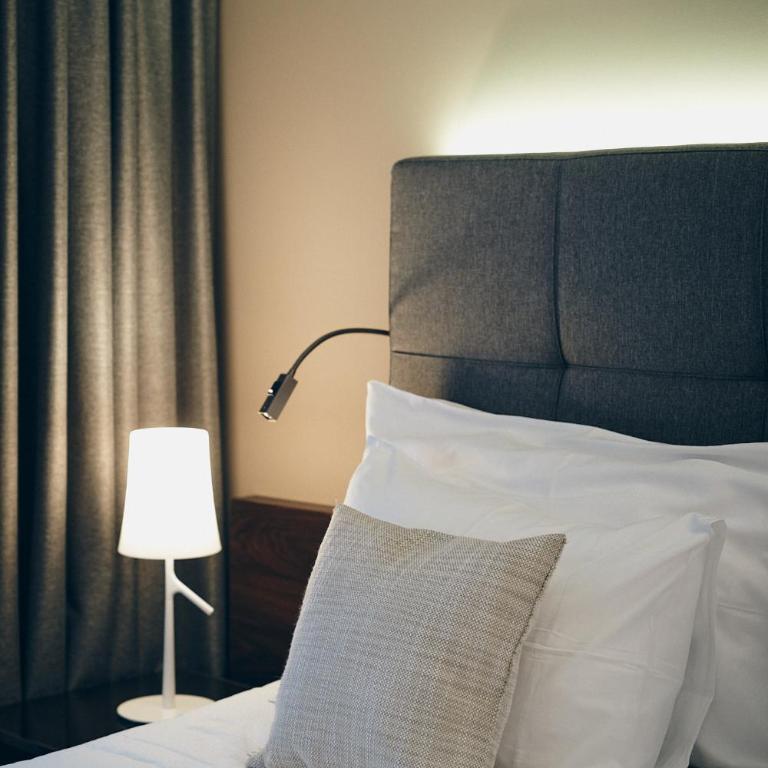 Hôtel des Voyageurs Boutique - Deluxe Doppel-/Zweibettzimmer - 9