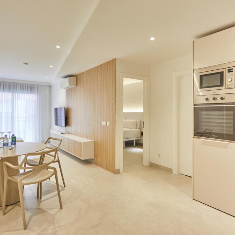 Silken Atlantis Playa - Holiday Homes - Two-Bedroom Family Apartment with Terrace - 12