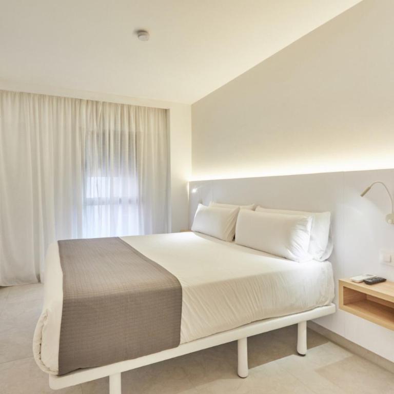 Silken Atlantis Playa - Holiday Homes - Two-Bedroom Family Apartment with Terrace - 19