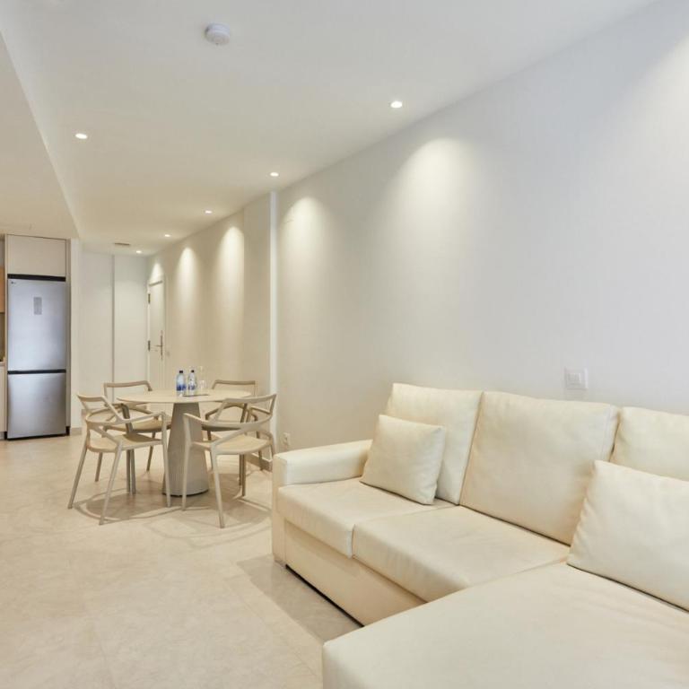 Silken Atlantis Playa - Holiday Homes - Two-Bedroom Family Apartment with Terrace - 27