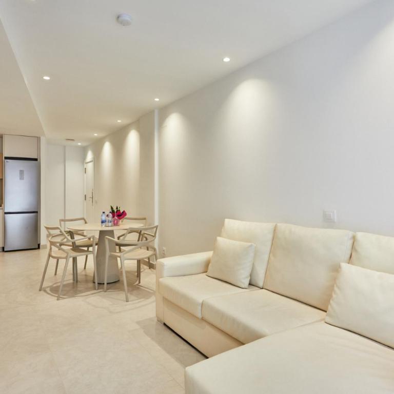 Silken Atlantis Playa - Holiday Homes - Two-Bedroom Family Apartment with Terrace - 34