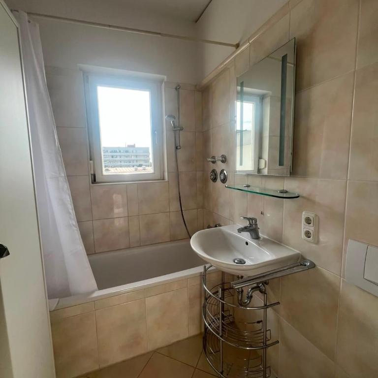 Rooftop Terrace Apartment in Schwabing - One-Bedroom Apartment - 29
