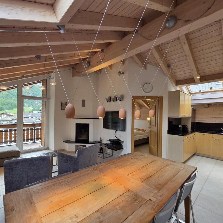 Chateau B41 Penthouse - Apartment mit 3 Schlafzimmern und Bergblick - 1