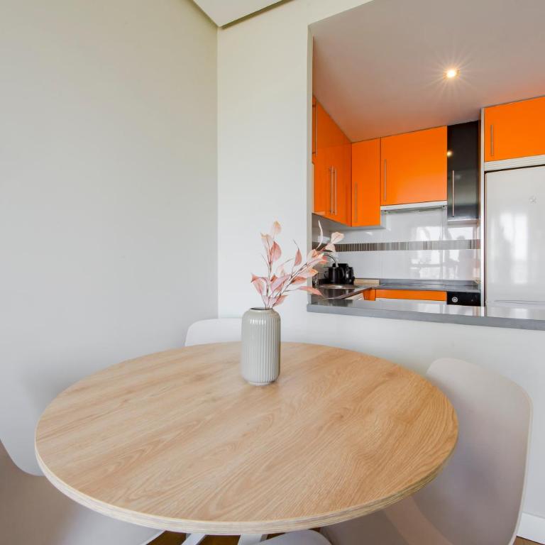 Alojamiento con parking y piscina en Sanchinarro - Deluxe Apartment mit 1 Schlafzimmer - 19
