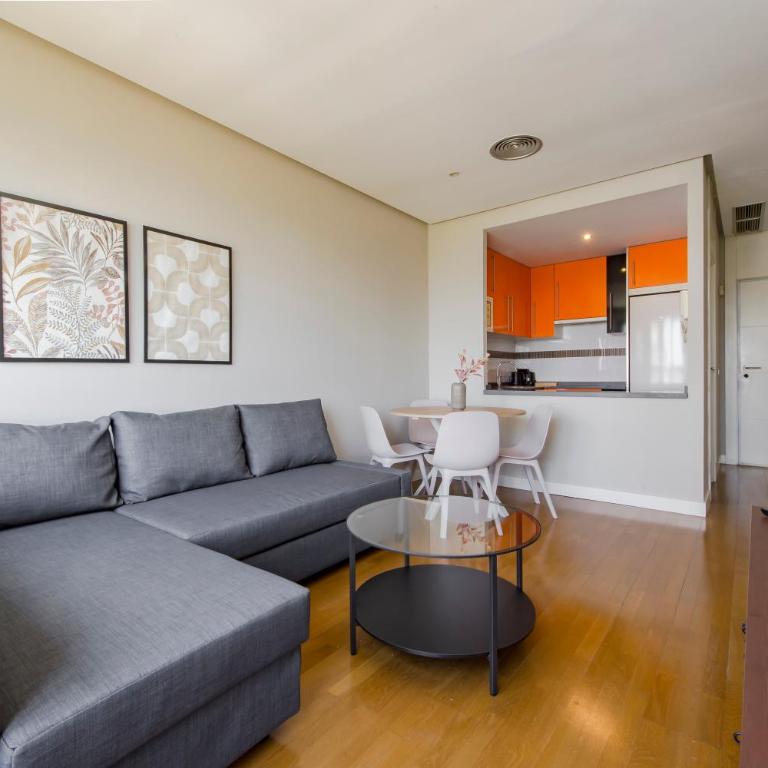 Alojamiento con parking y piscina en Sanchinarro - Deluxe Apartment mit 1 Schlafzimmer - 23