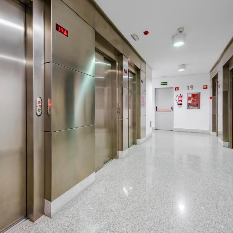Alojamiento con parking y piscina en Sanchinarro - Deluxe Apartment mit 1 Schlafzimmer - 27