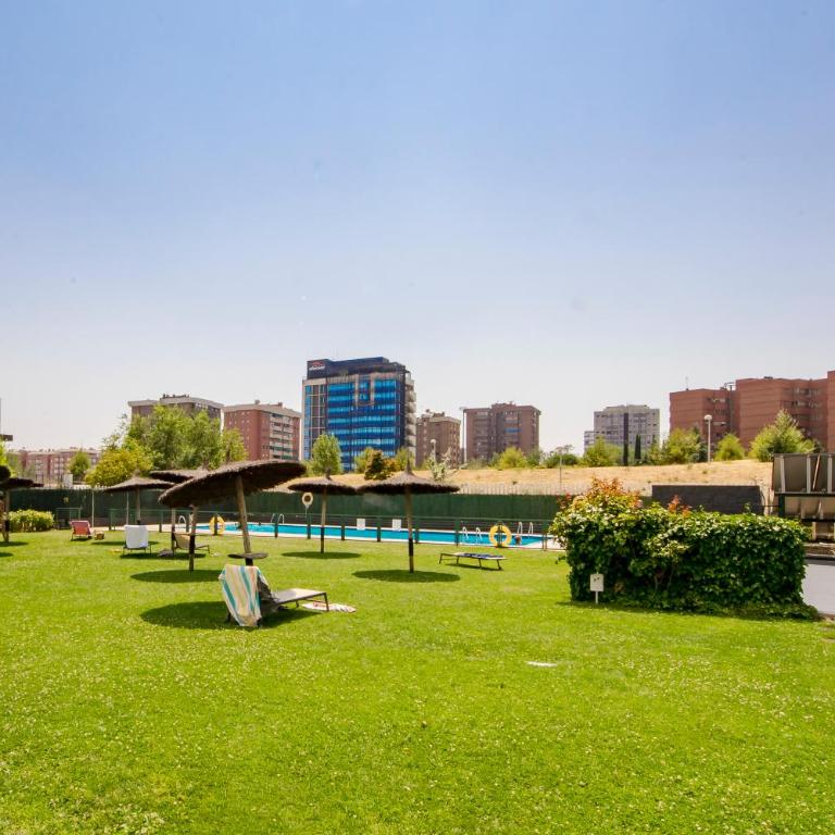 Alojamiento con parking y piscina en Sanchinarro - Deluxe Apartment mit 1 Schlafzimmer - 32