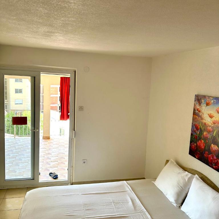 Vista Mare Apartment - Two-Bedroom Apartment - 5