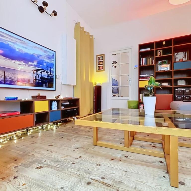 Beautiful Parisian flat near canal de l'Ourcq - Apartment - 7