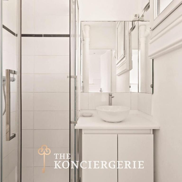 Elegant studio au coeur de la Rue Monsieur - Appartement - 13