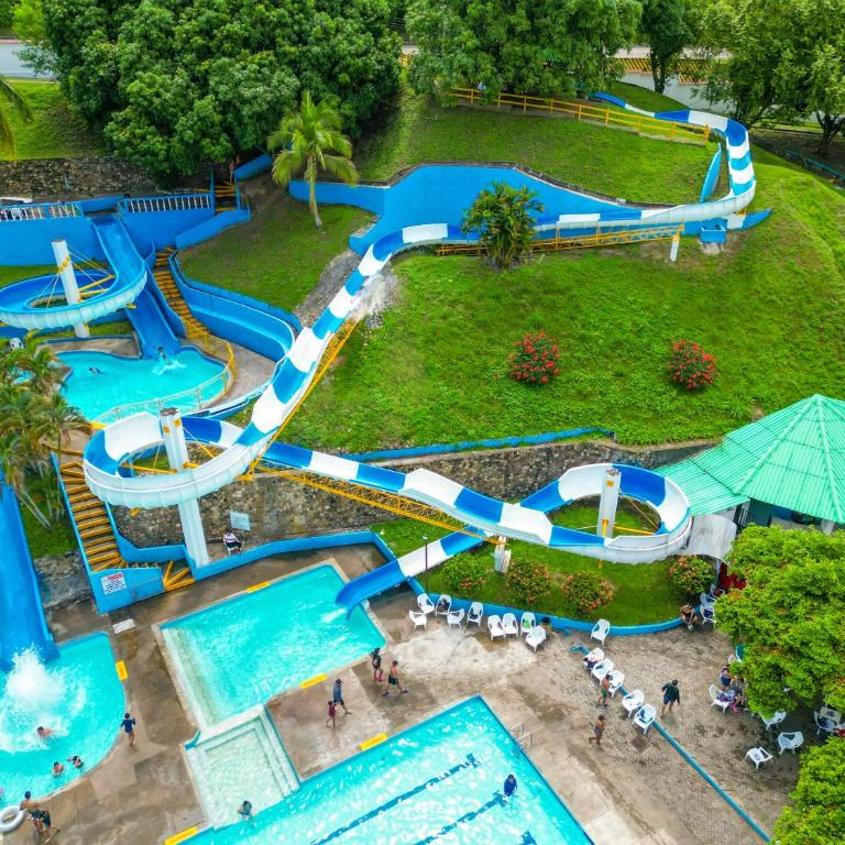Hotel y Parque Acuatico Agua Sol Alegria - Habitación Triple - 3