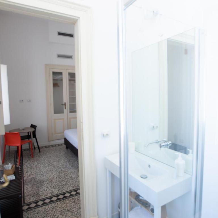 B&B Angioy 18 - Habitación Doble Estándar - 3