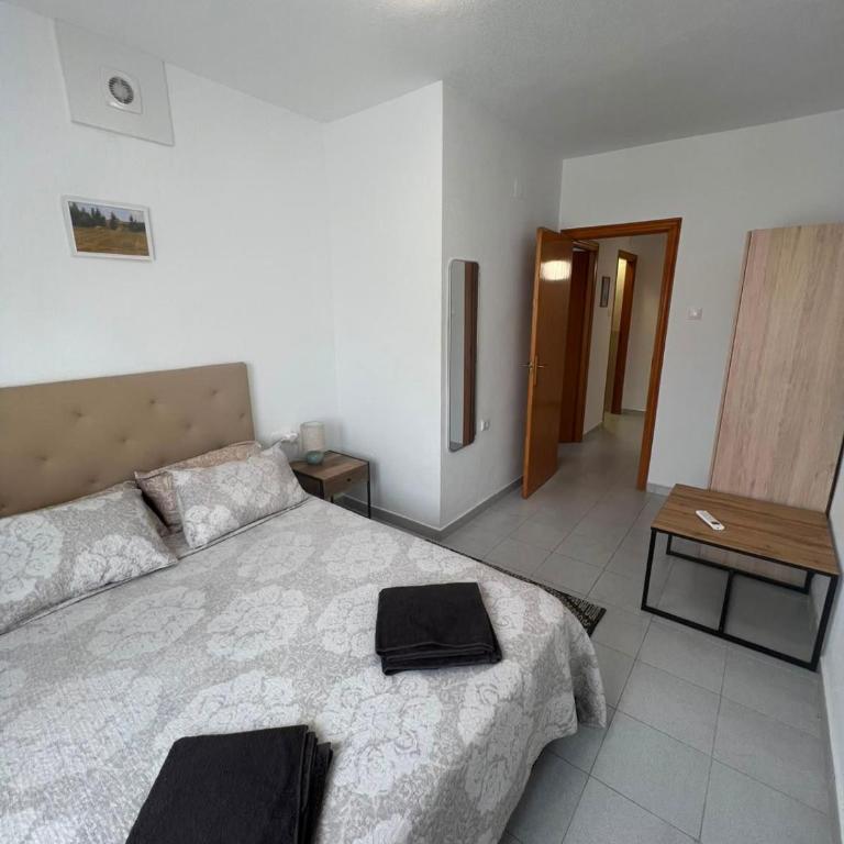 Piso Eneas - Apartment mit 2 Schlafzimmern - 9