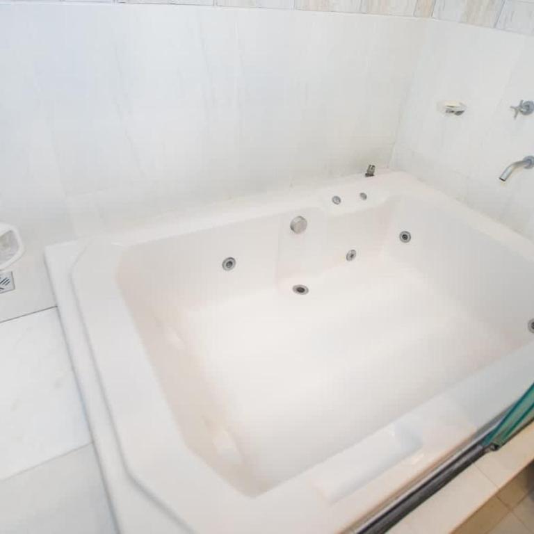 Spacious Mburucuya Duplex Pool BBQ & Jacuzzi - Casa - 6