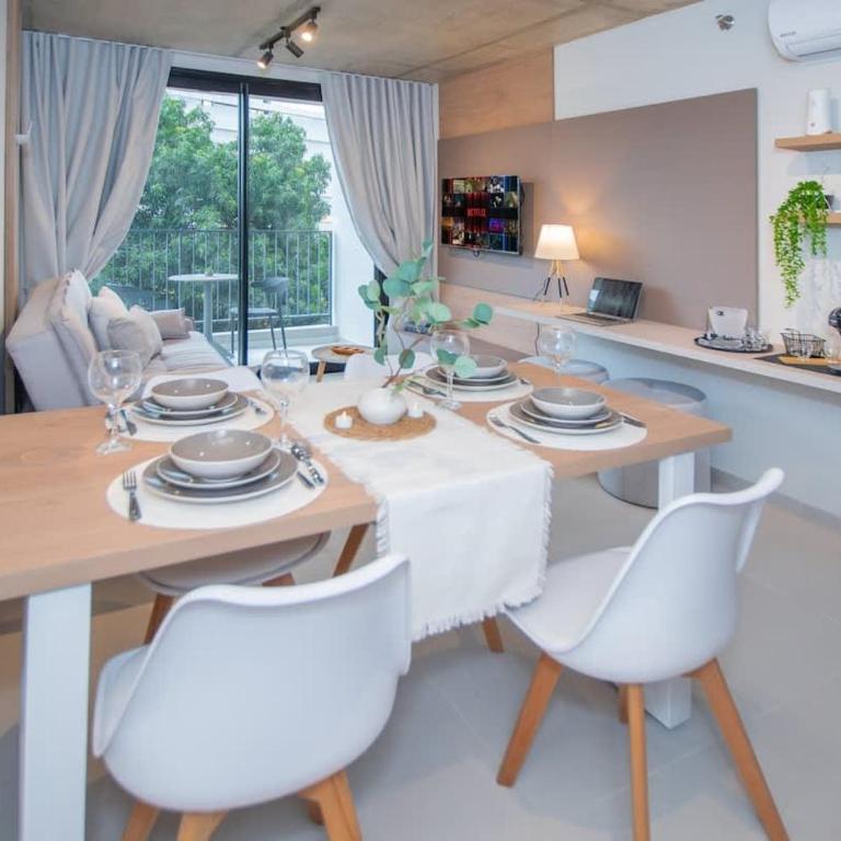 Urban Oasis Near Malls with Pool Gym and BBQ - Apartamento - 2