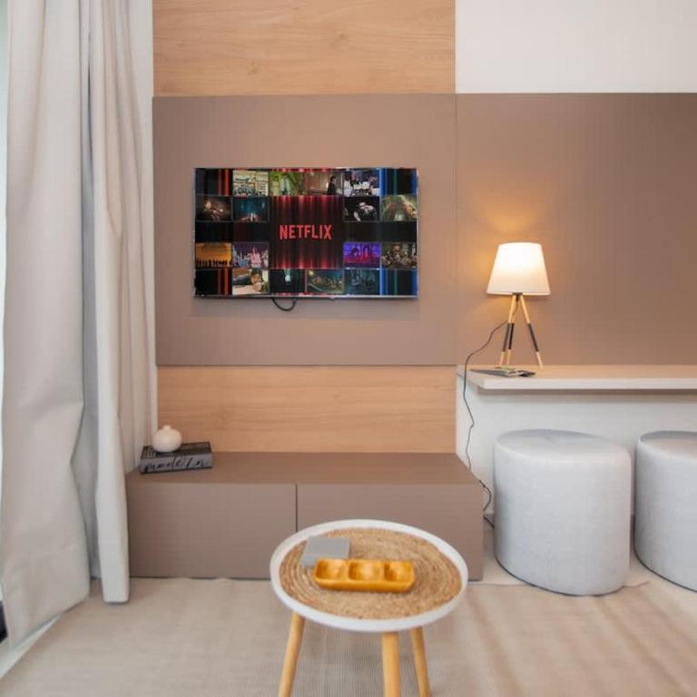 Urban Oasis Near Malls with Pool Gym and BBQ - Apartamento - 8