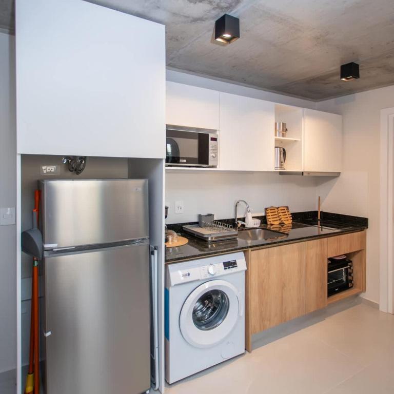 Modern Apt Near Malls with Pool Gym and Workspace - Apartamento - 4