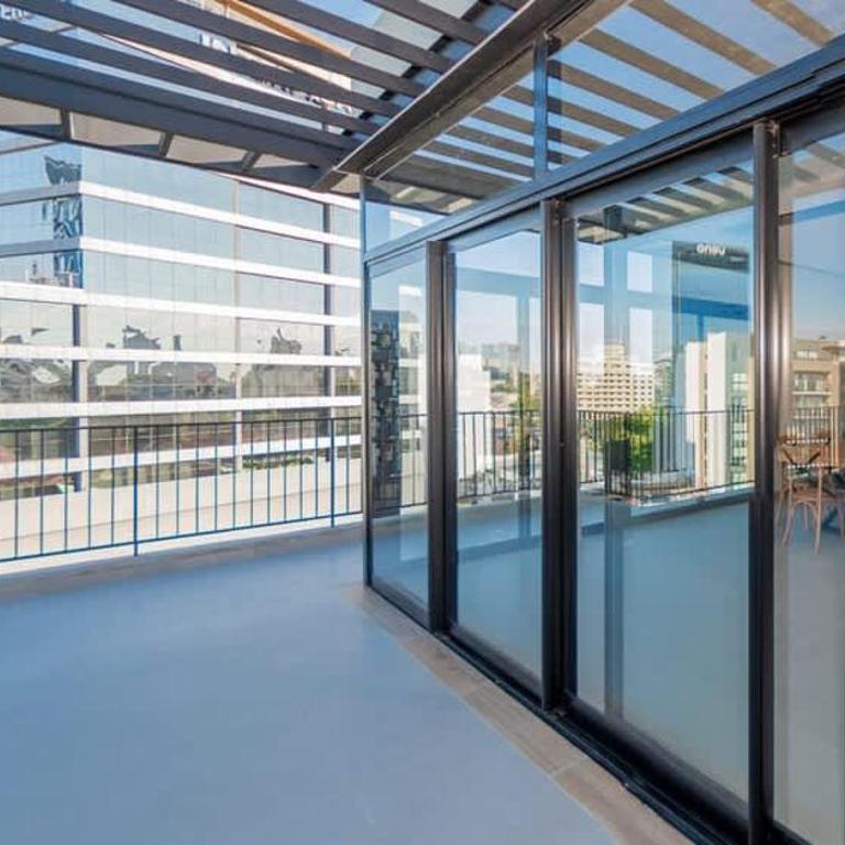 Modern Apt Near Malls with Pool Gym and Workspace - Apartamento - 10