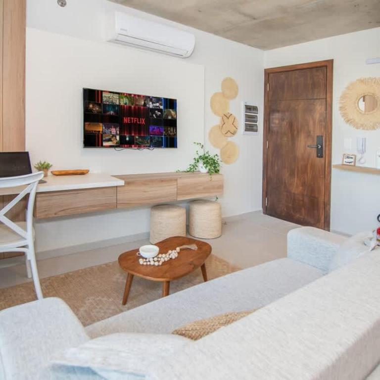 Business Gem Near Malls with Pool Gym & Fast WiFi - Apartment - 8