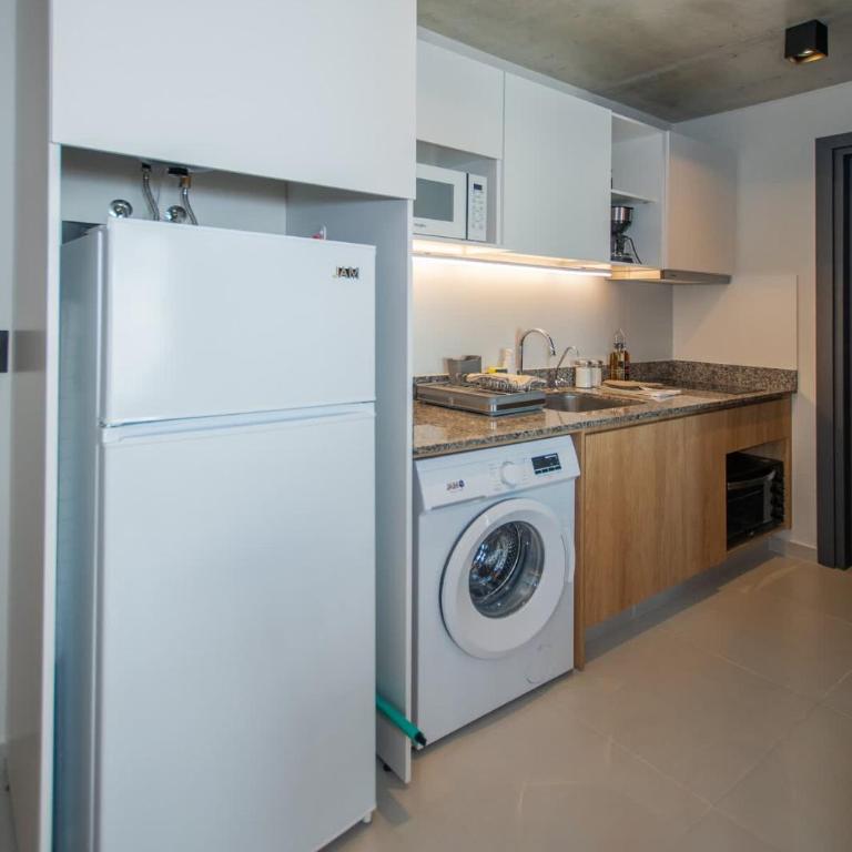 Modern Stay with Balcony Pool Gym Prime Area - Apartamento - 18
