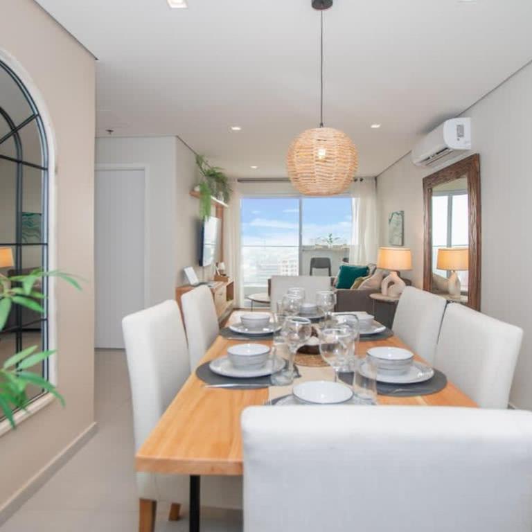 Business Apt with City Views in a Great Location - Apartment - 4