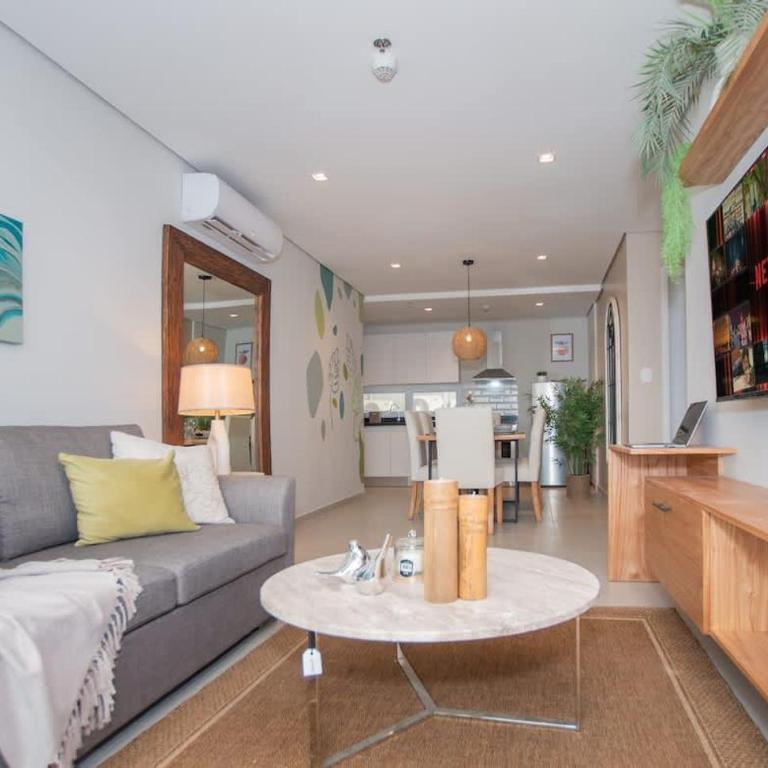 Business Apt with City Views in a Great Location - Apartment - 10