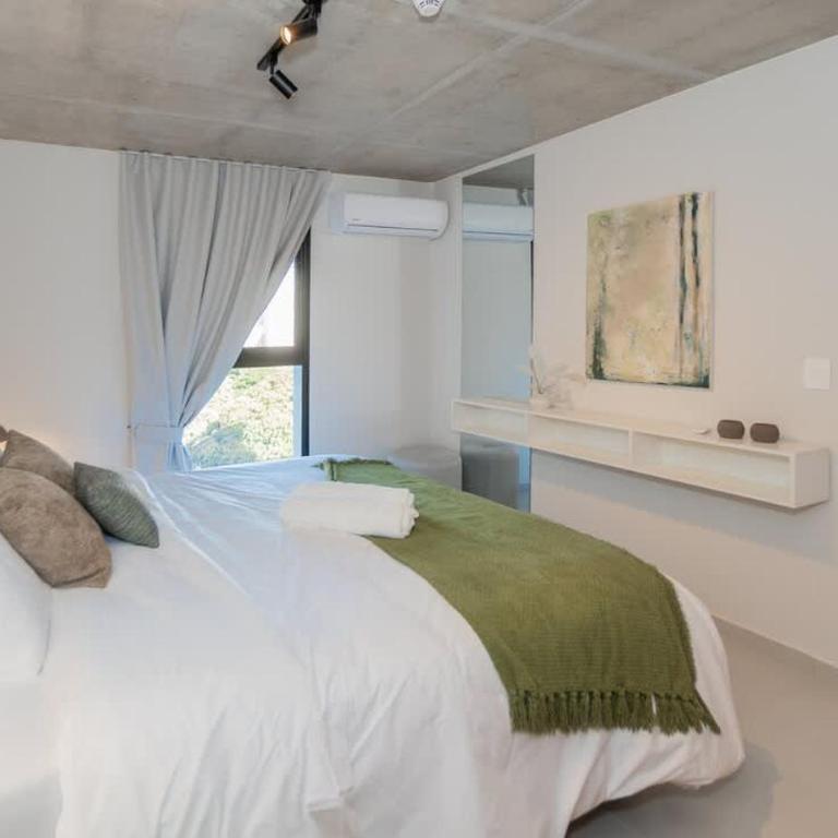 Urban Retreat with Great View Pool and Balcony - Apartamento - 21