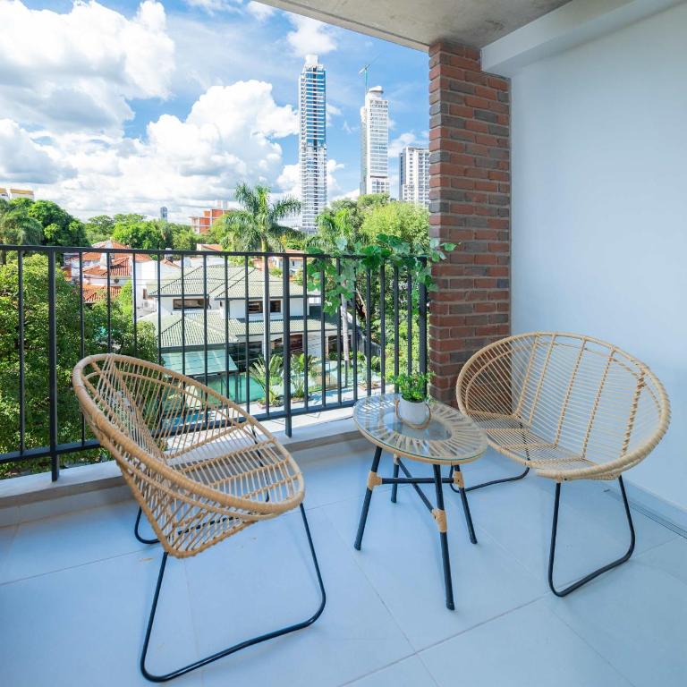 Furnished Two-Bedroom Near Restaurants and Cafes - Apartamento - 6
