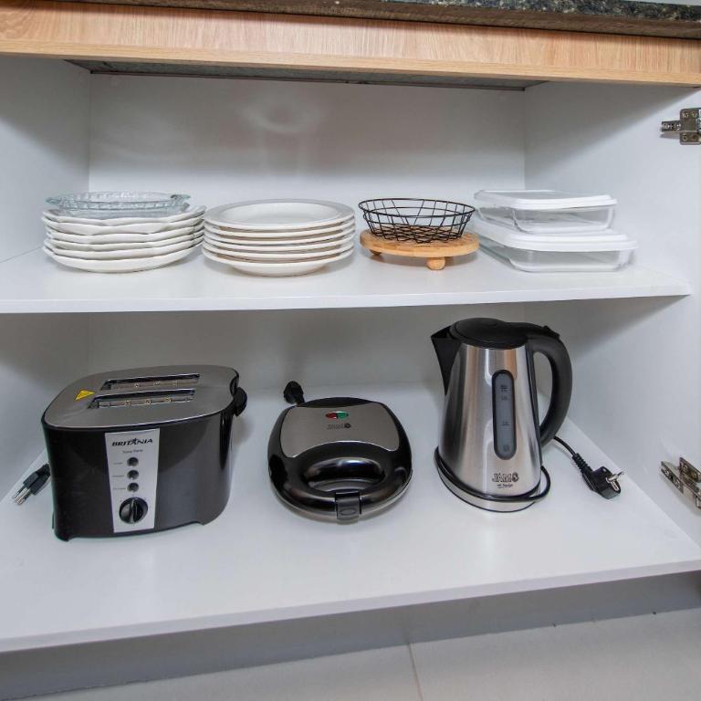 Furnished Two-Bedroom Near Restaurants and Cafes - Apartamento - 22