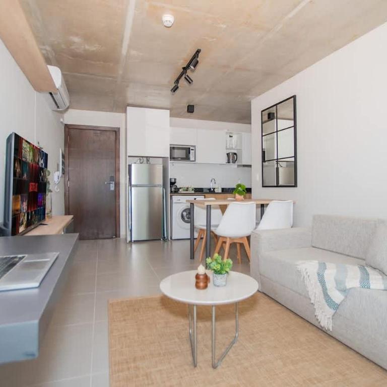 Modern Apt Near Malls with Pool Gym and Views - Apartamento - 14