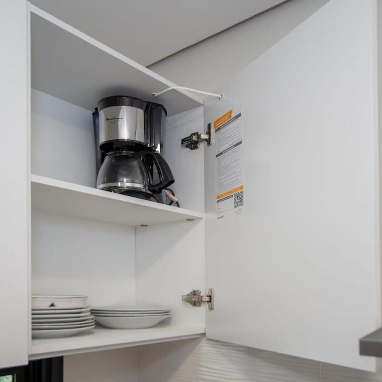Stylish One-Bedroom Near Top Malls with Pool&Gym - Apartamento - 9