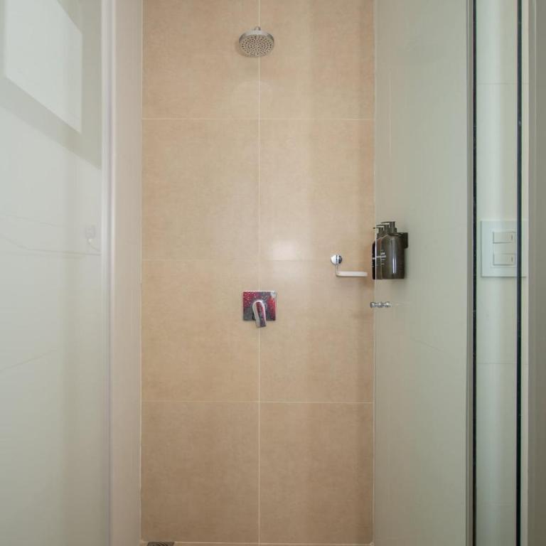 Stylish One-Bedroom Near Top Malls with Pool&Gym - Apartamento - 14