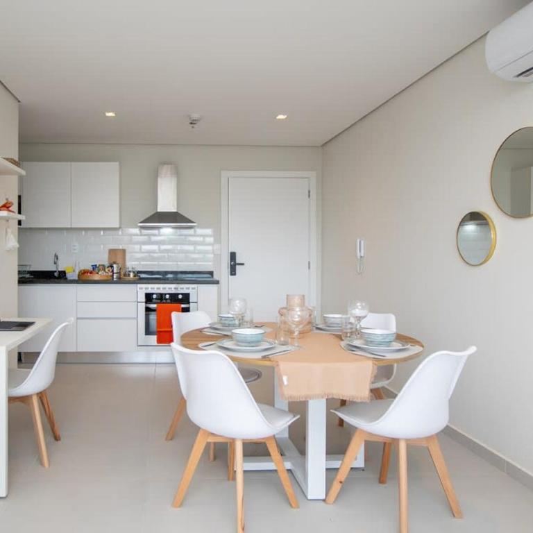 Charming Corporate Hub with Pool Gym & Workspace - Apartamento - 14