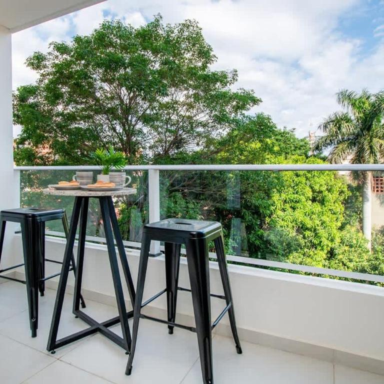 Modern Business Stay with Work Desk Pool and Gym - Apartamento - 12