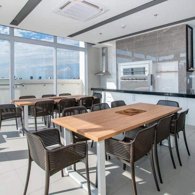 Modern Business Stay with Work Desk Pool and Gym - Apartamento - 29
