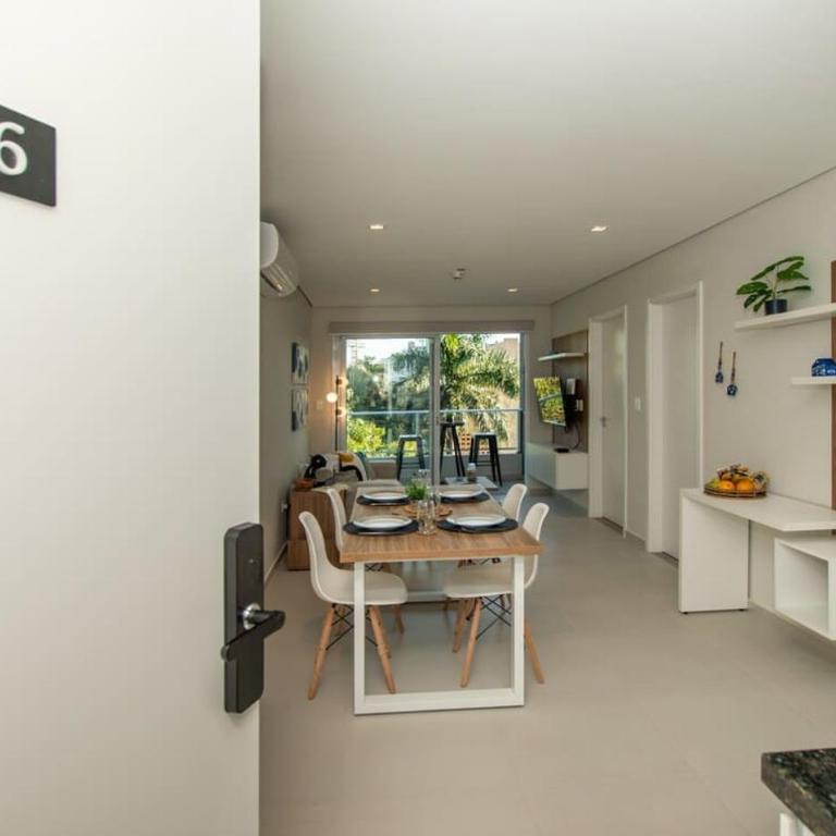 Business Stay with Fast Wi-Fi Pool and Workspace - Apartment - 9