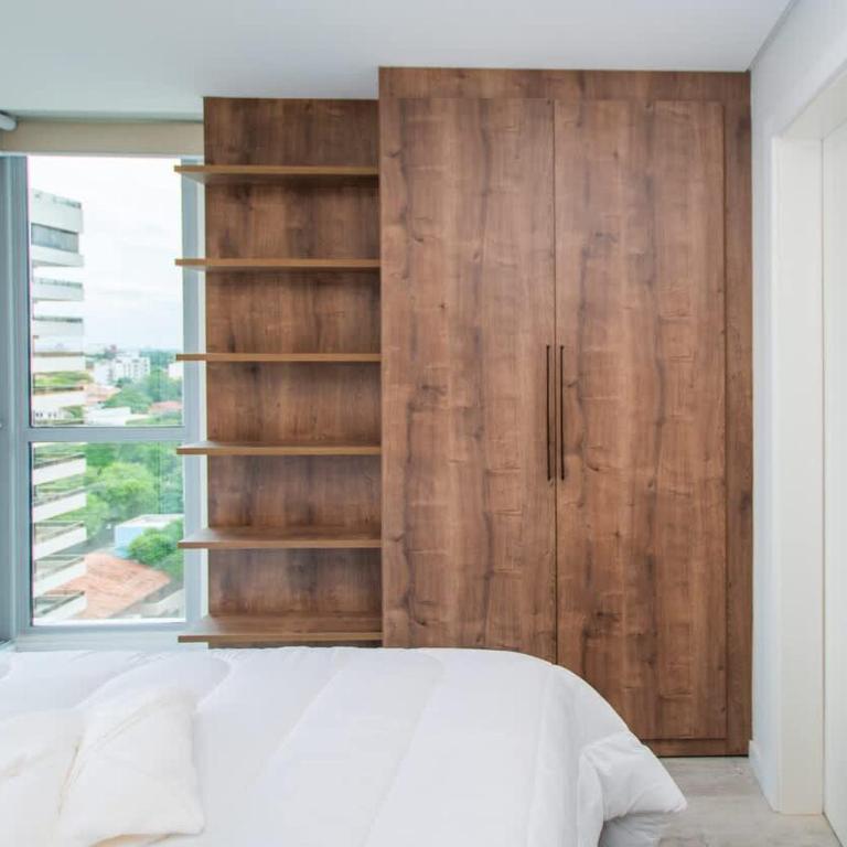 Elegant Urban Getaway with Balcony Sauna and Pool - Apartamento - 26